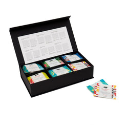 Sechs verschiedene Kräuter- und Tee-Mischungen in einzeln verpackten Teebeuteln in Präsentationsbox  Geschenkset Six Graces Amenity Box - Mixed Selection Geschenk Paper & Tea