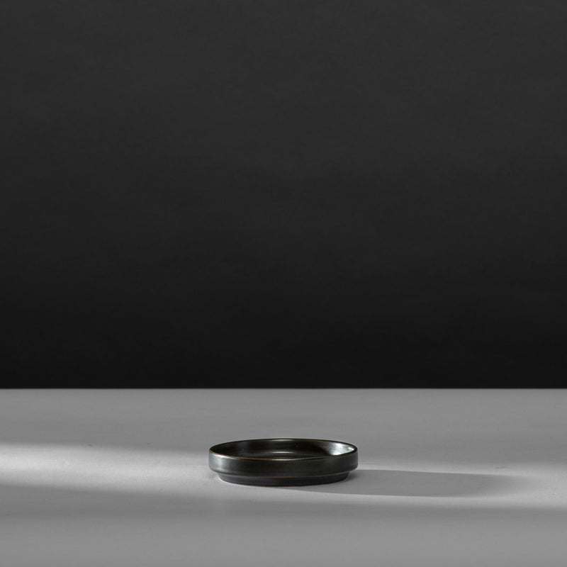 P & T Small Plate graphite | CP: 6 Units